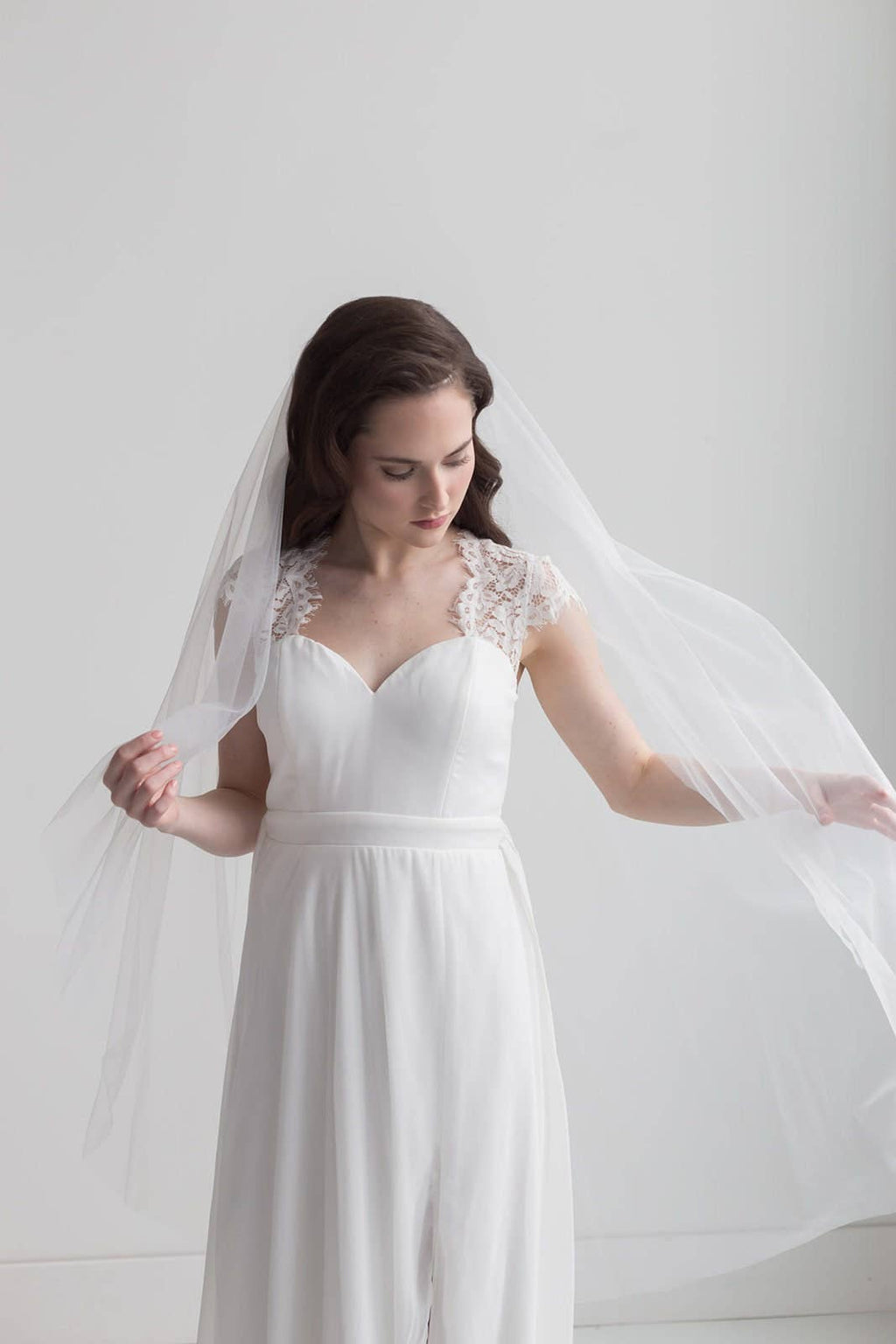 Single Tier Cut Edge Wedding Veil