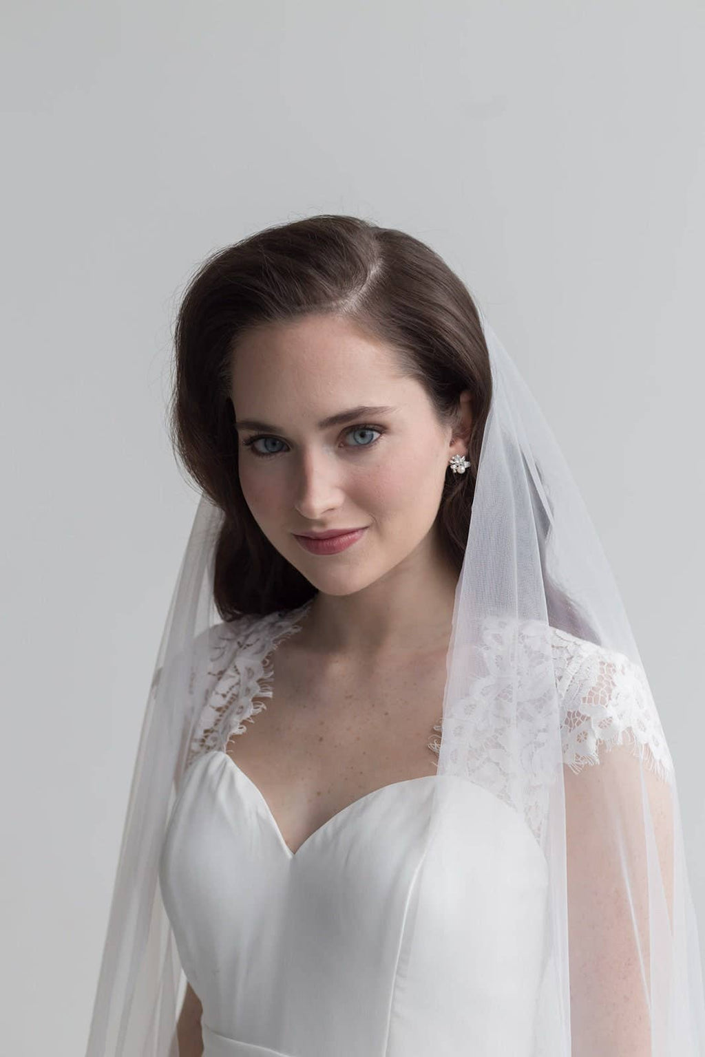 Single Tier Cut Edge Wedding Veil