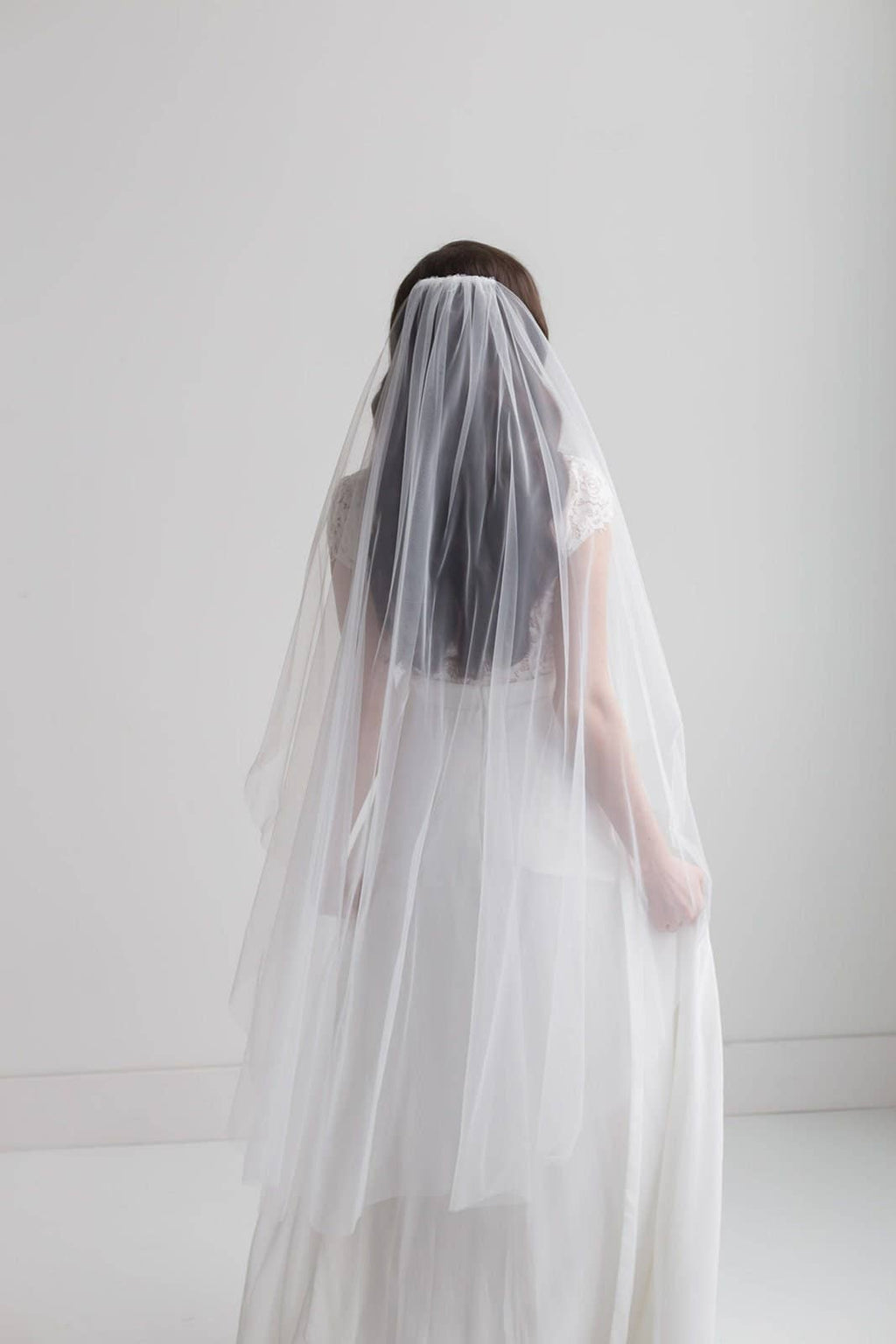 Single Tier Cut Edge Wedding Veil