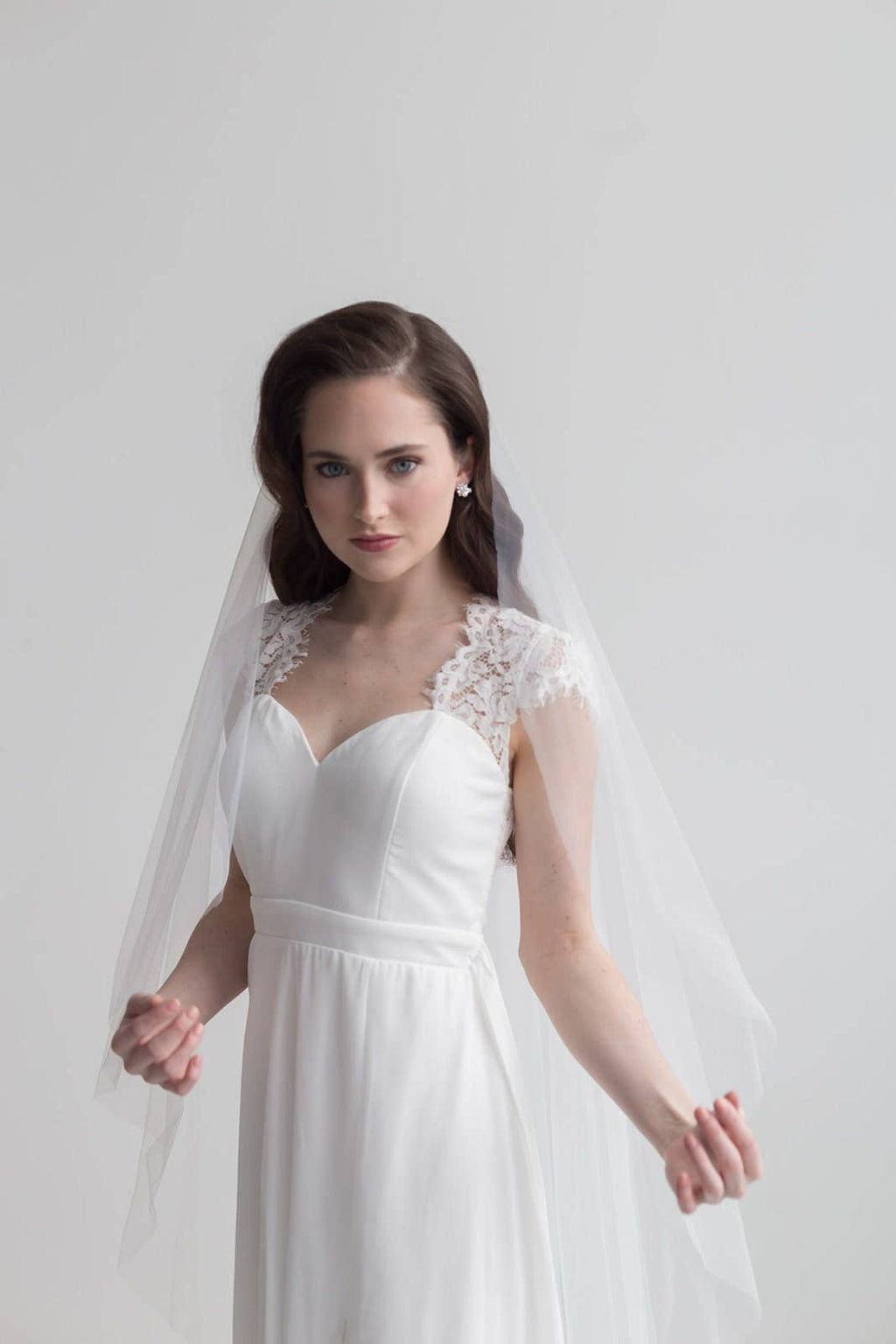 Single Tier Cut Edge Wedding Veil